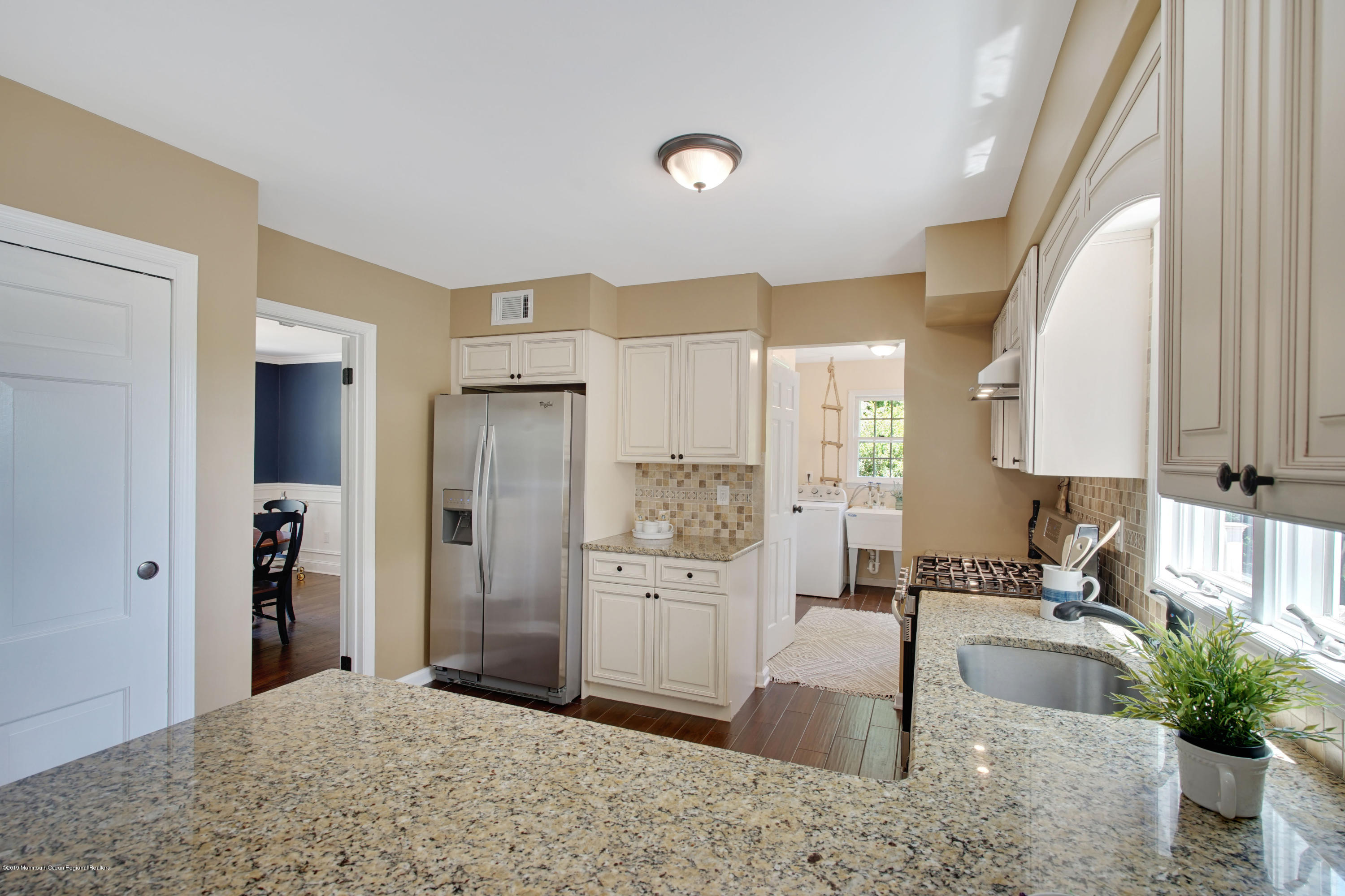 73 Dale Road Middletown, NJ 07748 - Photo 8 of 35 Kitchen