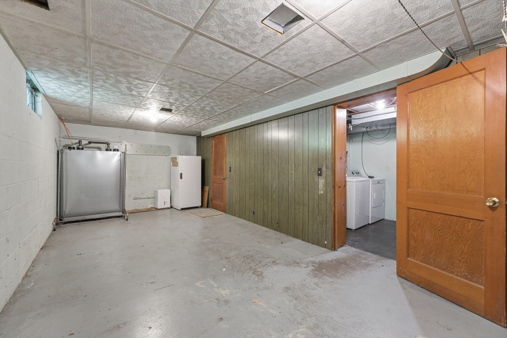 23 Old Orchard Road West Springfield, MA 01089 - Photo 33 of 41