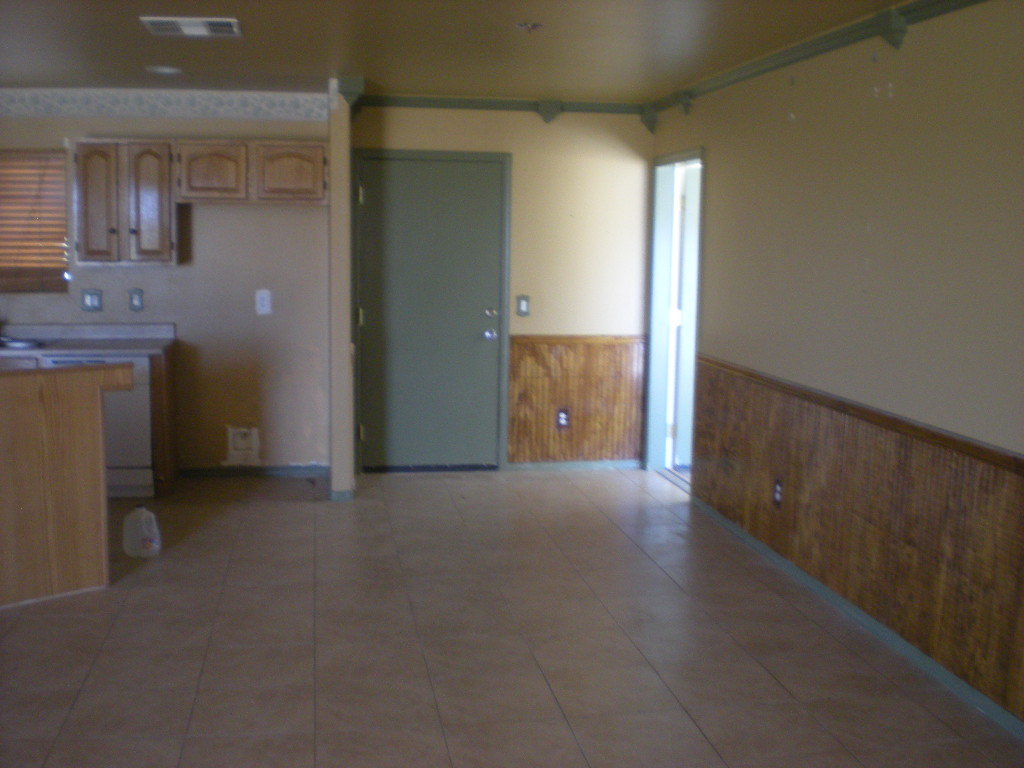 35202 West Elliot Road Arlington, AZ 85322 - Photo 4 of 8 Dining Area