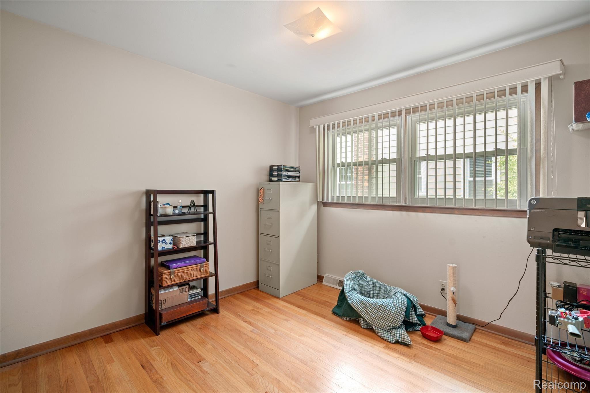 1326 Cambridge Road Berkley, MI 48072 - Photo 13 of 26 Cambridge-13.jpg