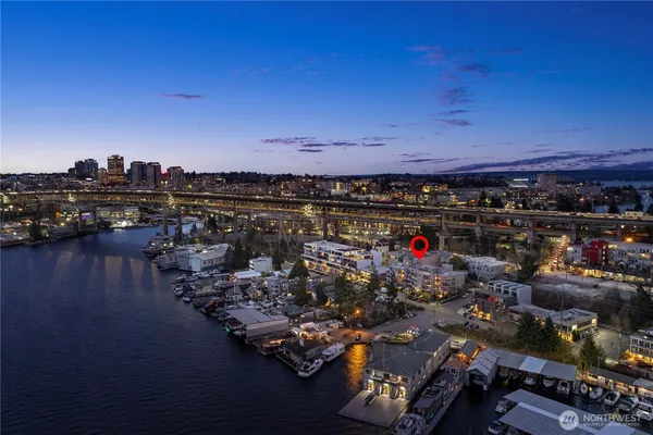 $749,900 | 3100 Fairview Avenue East, Unit 302, Seattle, WA 98102