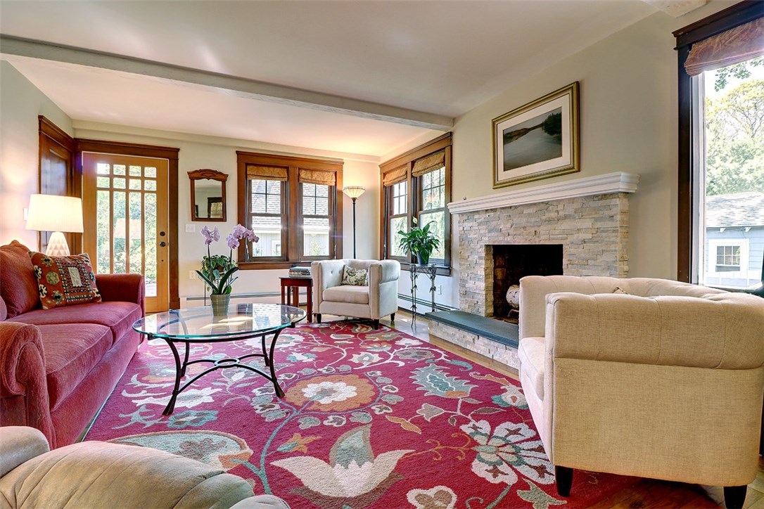 55 Chapel Road Barrington, RI 02806 - Photo 3 of 33