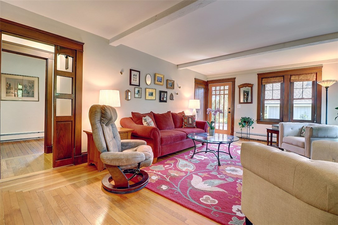55 Chapel Road Barrington, RI 02806 - Photo 4 of 33