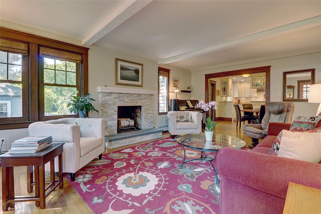 55 Chapel Road Barrington, RI 02806 - Photo 5 of 33