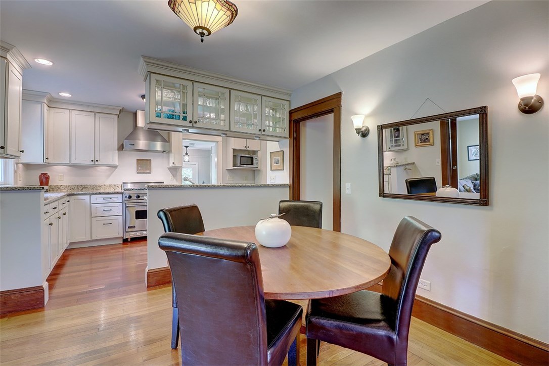 55 Chapel Road Barrington, RI 02806 - Photo 6 of 33