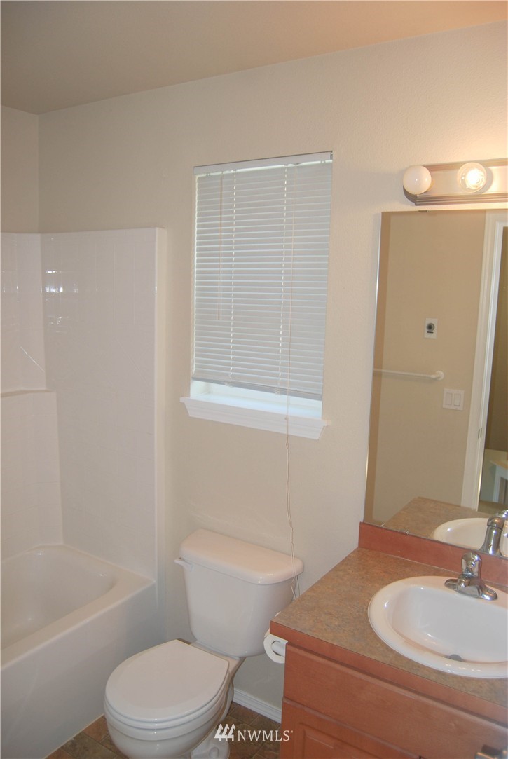 7068 Compass Street Southeast Lacey, WA 98513 - Photo 15 of 22 Gallery Image 15