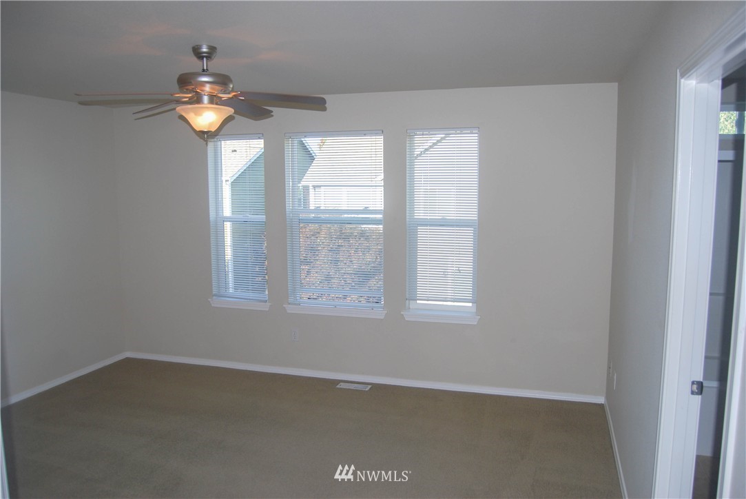 7068 Compass Street Southeast Lacey, WA 98513 - Photo 8 of 22 Gallery Image 8
