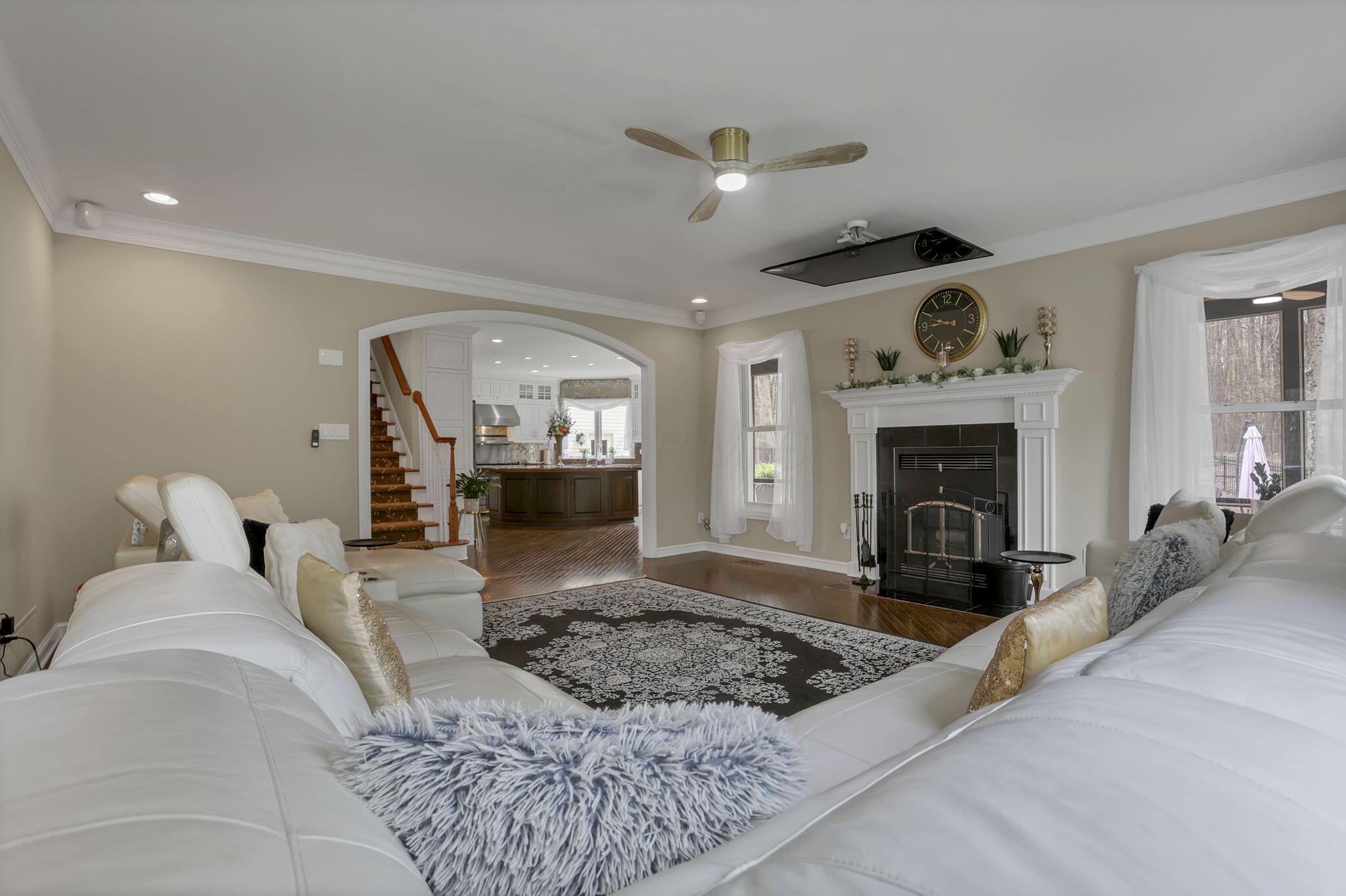 7341 Hollow Road Southwest Pataskala, OH 43062 - Photo 27 of 102 Great Room