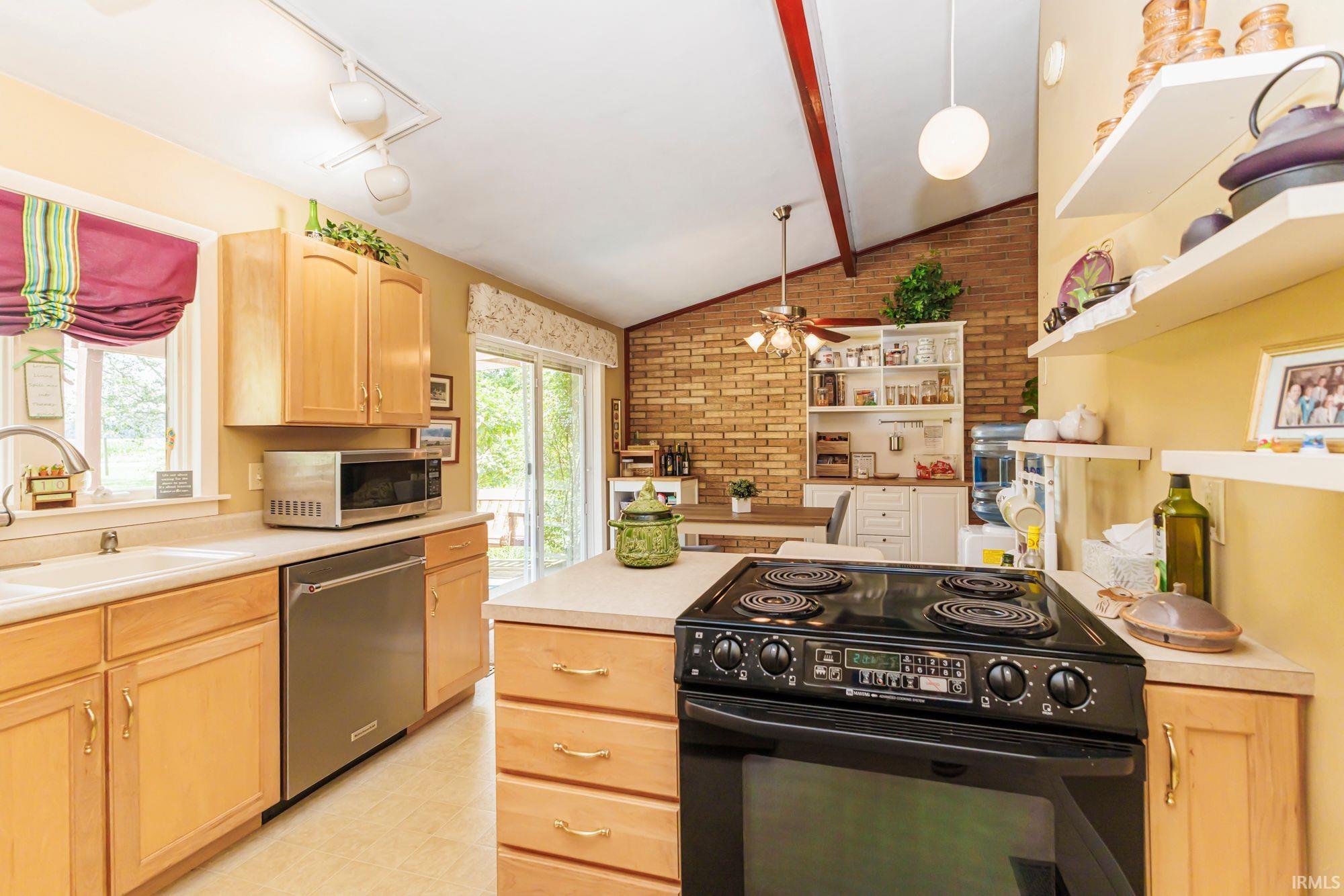 1515 South Ridgeview Drive Yorktown, IN 47396 - Photo 11 of 34 Gallery Image 11