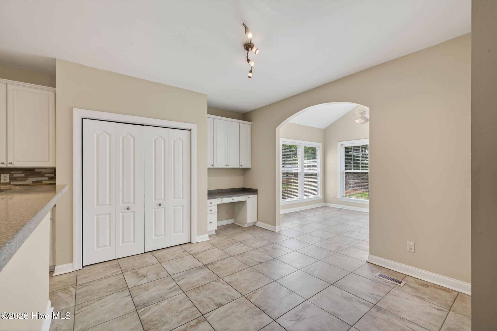 320 Green View Road Moyock, NC 27958 - Photo 6 of 58