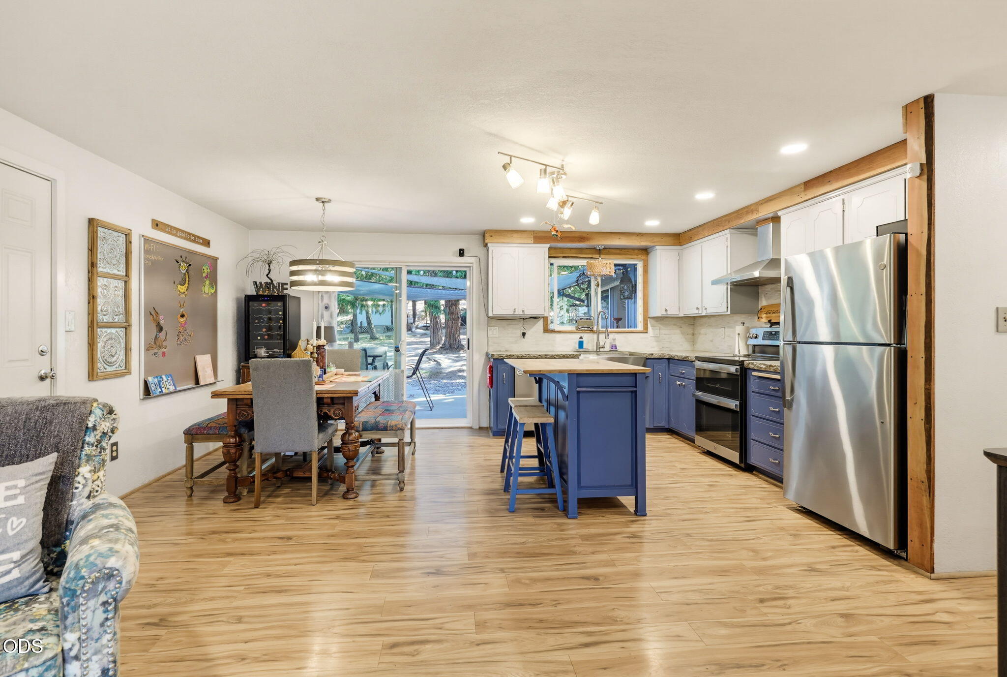 2282 Stringer Gap Road Grants Pass, OR 97527 - Photo 6 of 61 Gallery Image 6