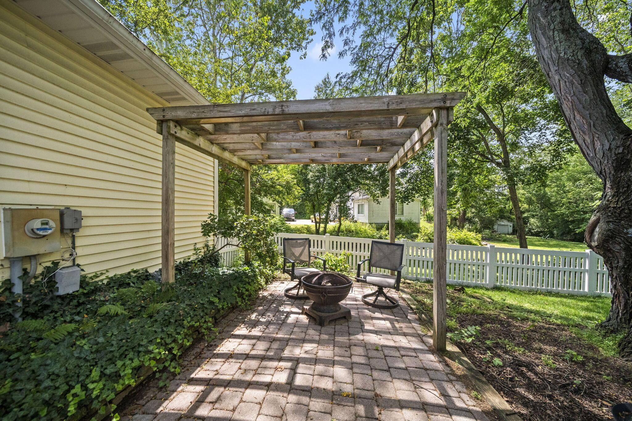 5062 Broadview Road Columbus, OH 43230 - Photo 40 of 45 Back Patio