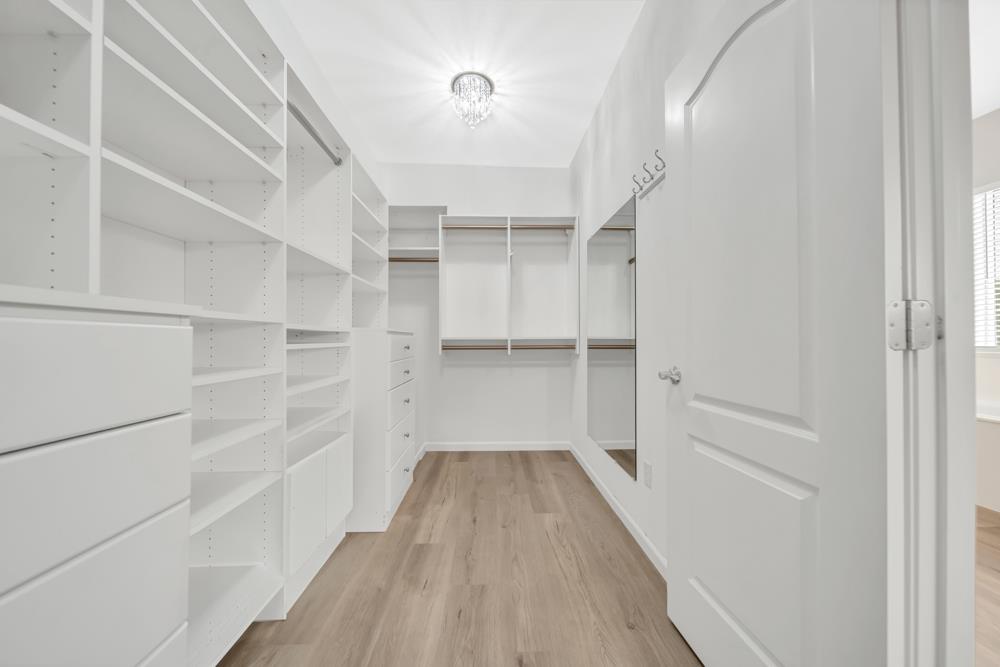 20300 Panoz Road Patterson, CA 95363 - Photo 19 of 61 a view of a hallway