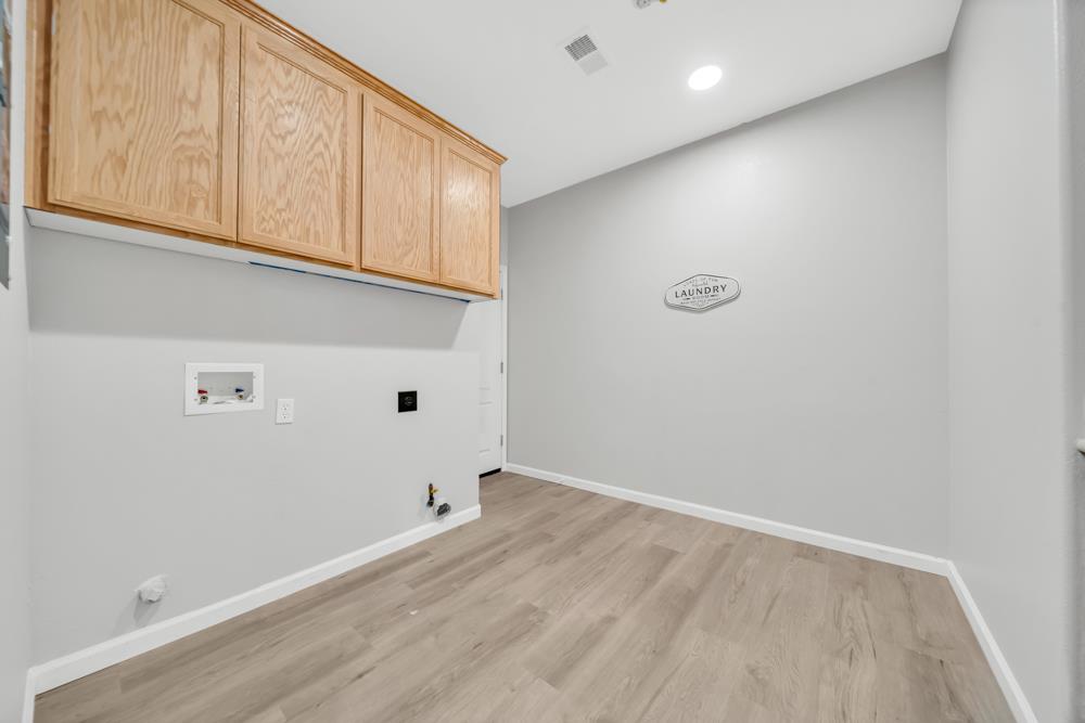 20300 Panoz Road Patterson, CA 95363 - Photo 34 of 61 a view of an empty room