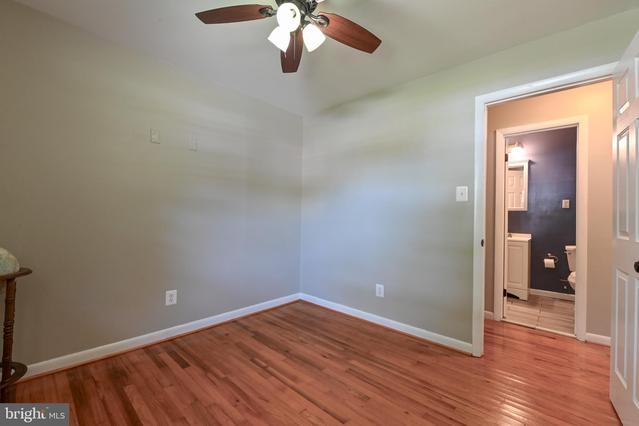 1501 Warfield Road Edgewater, MD 21037 - Photo 13 of 32