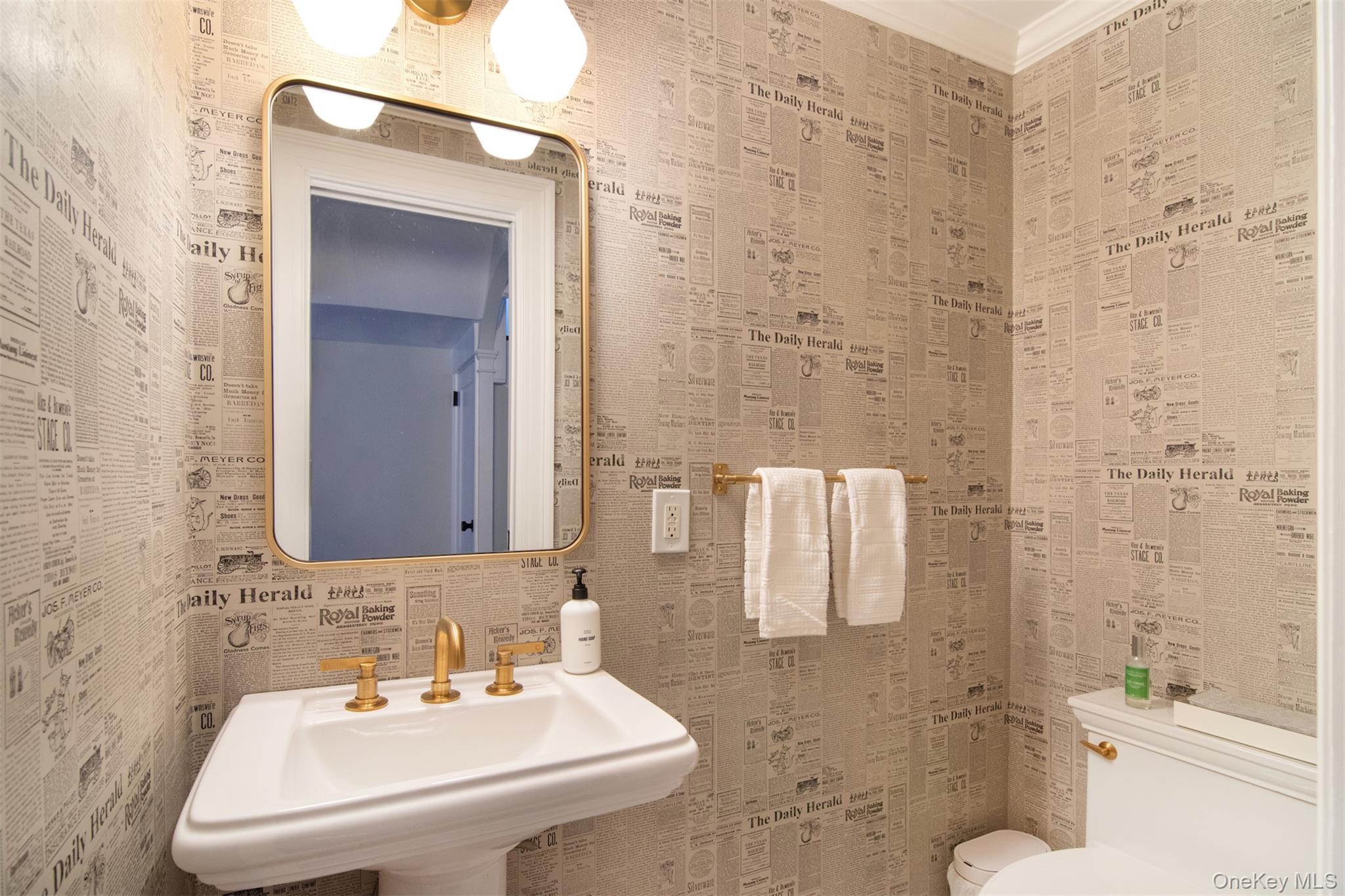 42 Summit Avenue Bronxville, NY 10708 - Photo 14 of 33