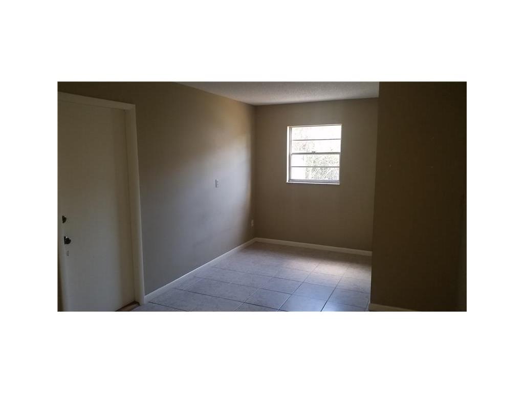 561 Balboa Street Sebastian, FL 32958 - Photo 5 of 12
