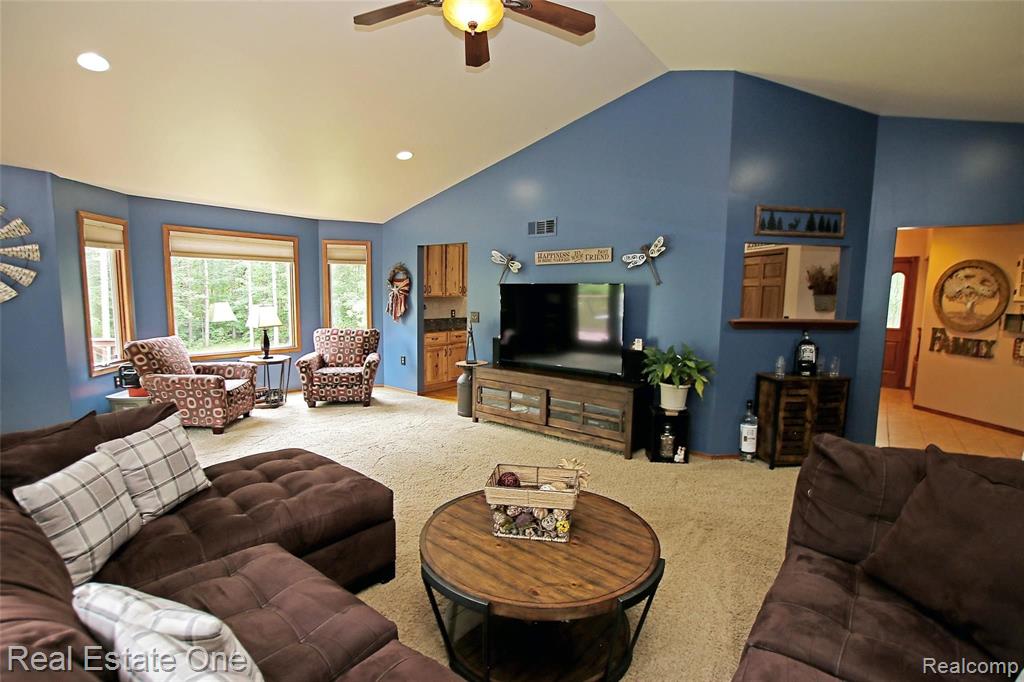 5621 Rochester Road Dryden, MI 48428 - Photo 18 of 52