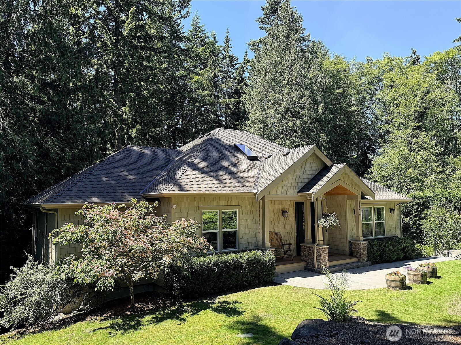 18210 Homeview Drive Edmonds, WA 98026 - Photo 2 of 34