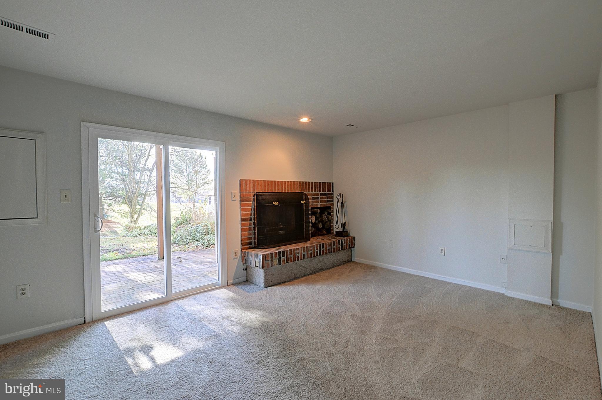 11323 Baritone Court Silver Spring, MD 20901 - Photo 5 of 31 Family Room