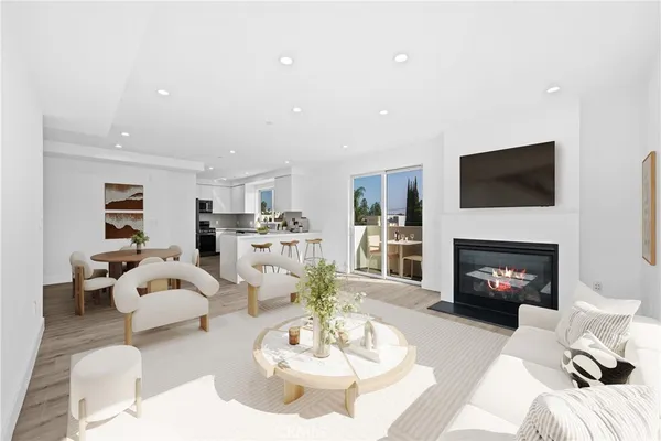 $4,950 | 4214 Fulton Avenue, Unit 203, Studio City, CA 91604
