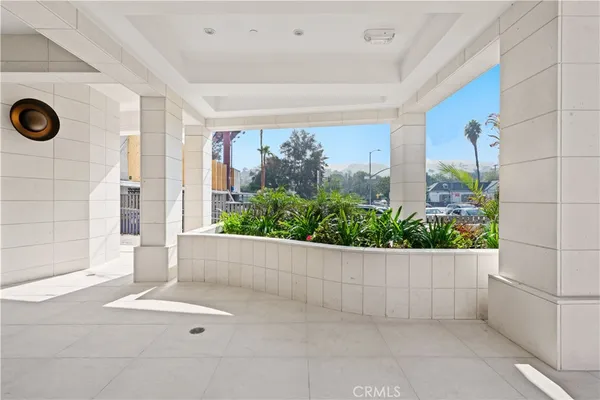 $4,950 | 4214 Fulton Avenue, Unit 203, Studio City, CA 91604