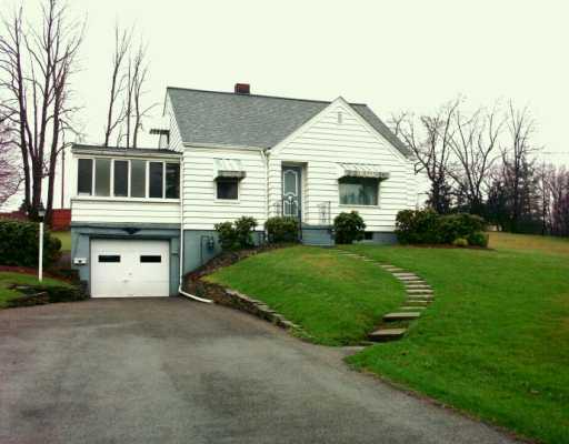 313 Clark Avenue Butler, PA 16002 - Photo 1 of 6 Exterior Front.