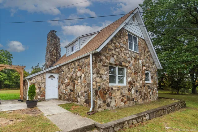 $2,750 | 79 Mountainside Road, Warwick, NY 10990