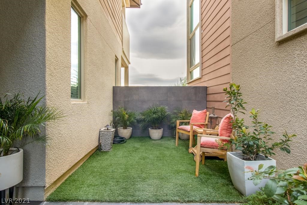 1088 East Sunset Road Henderson, NV 89011 - Photo 15 of 39 Gallery Image 15