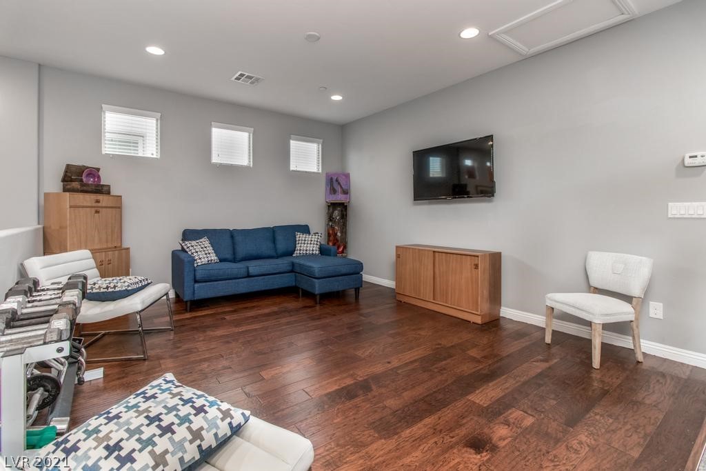 1088 East Sunset Road Henderson, NV 89011 - Photo 24 of 39 Gallery Image 24