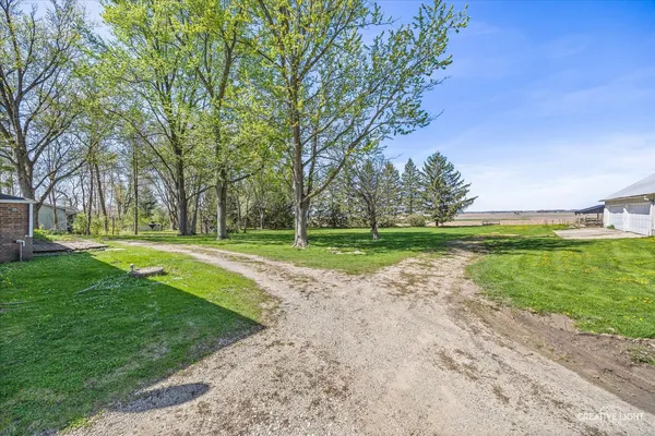 $2,100 | 8-n486 Thomas Road, Unit B, Hampshire, IL 60140