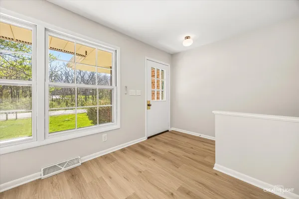 $2,100 | 8-n486 Thomas Road, Unit B, Hampshire, IL 60140