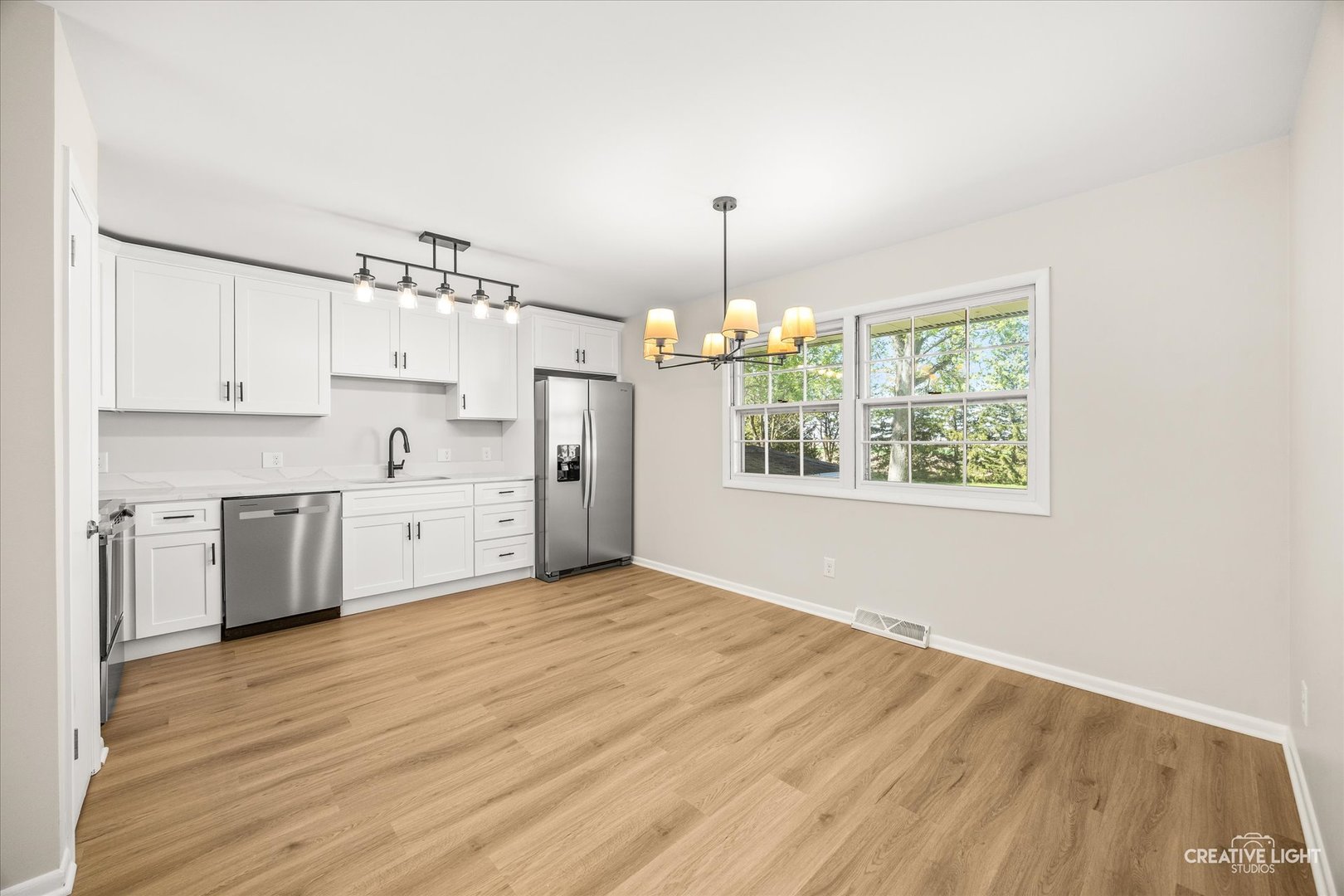 8-n486 Thomas Road, Unit B Hampshire, IL 60140 - Photo 5 of 17