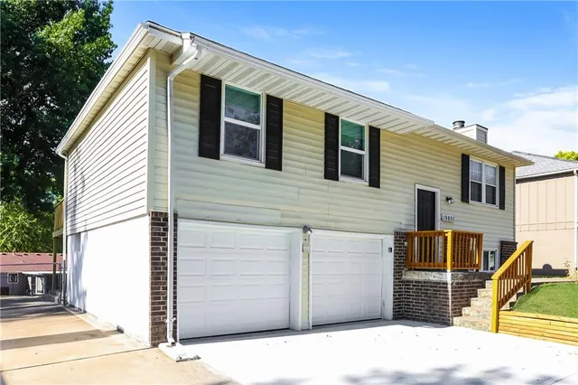 $1,865 | 19801 East Millhaven Street, Independence, MO 64056