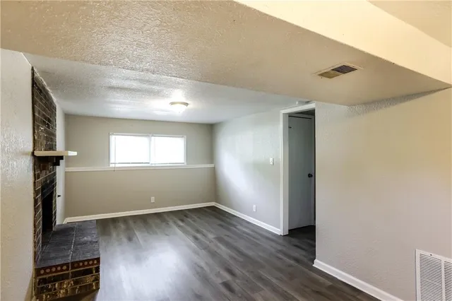 $1,865 | 19801 East Millhaven Street, Independence, MO 64056