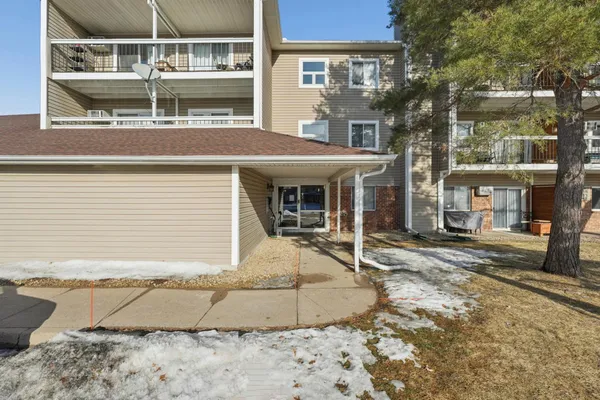 $127,500 | 7600 157th Street West, Unit 106, Apple Valley, MN 55124