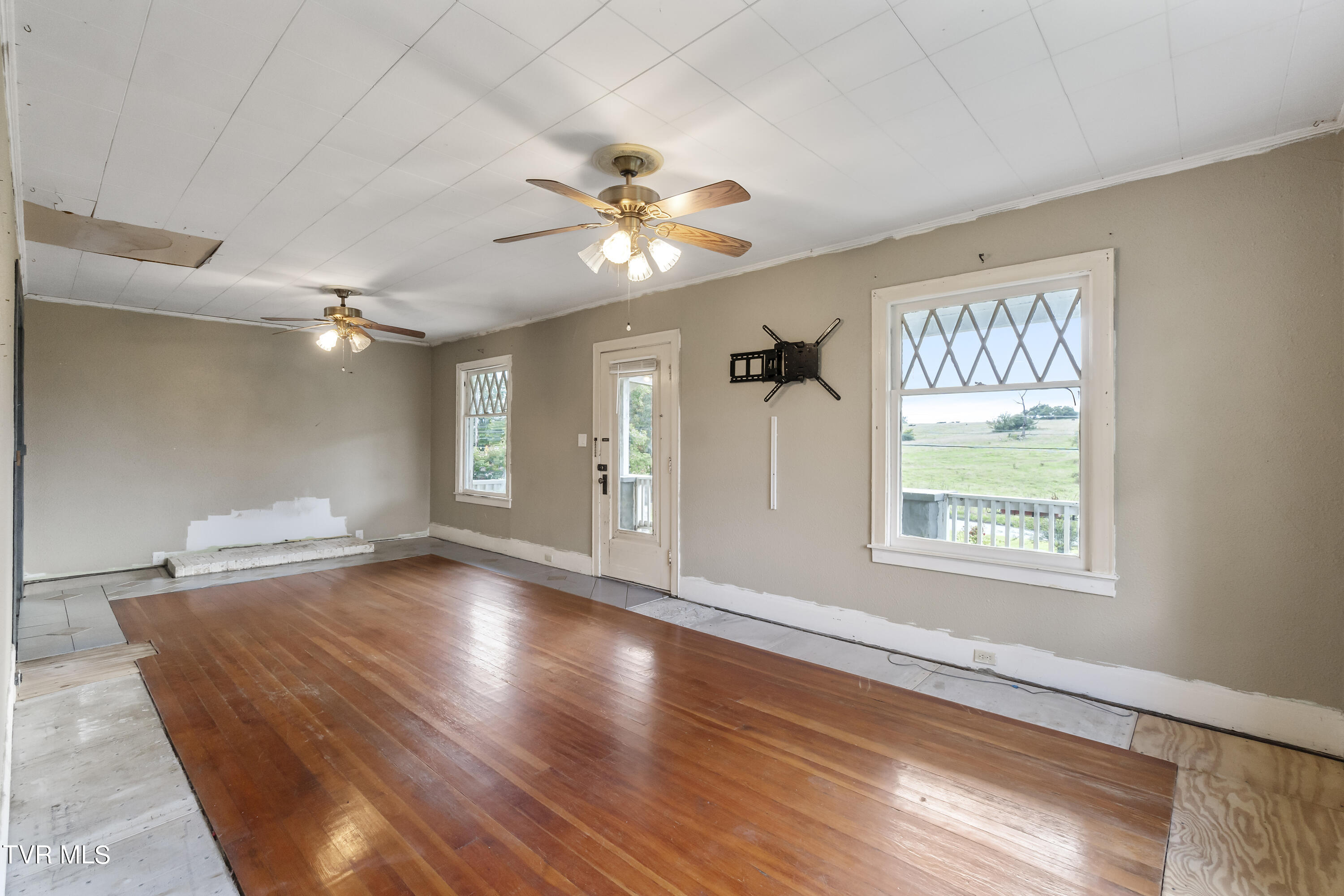 125 West Allens Bridge Road Greeneville, TN 37743 - Photo 26 of 41 DSC06246