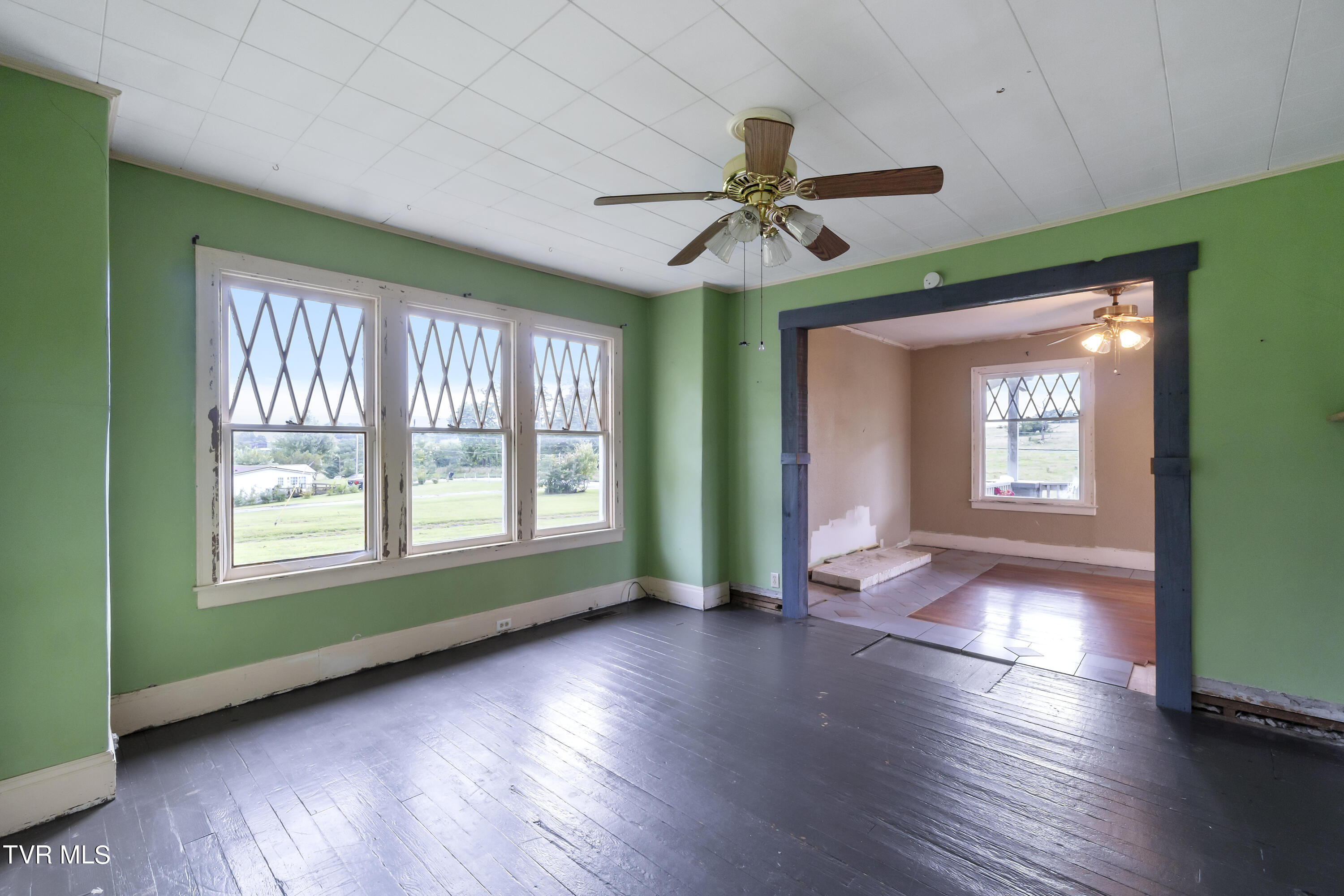 125 West Allens Bridge Road Greeneville, TN 37743 - Photo 9 of 41 DSC06225