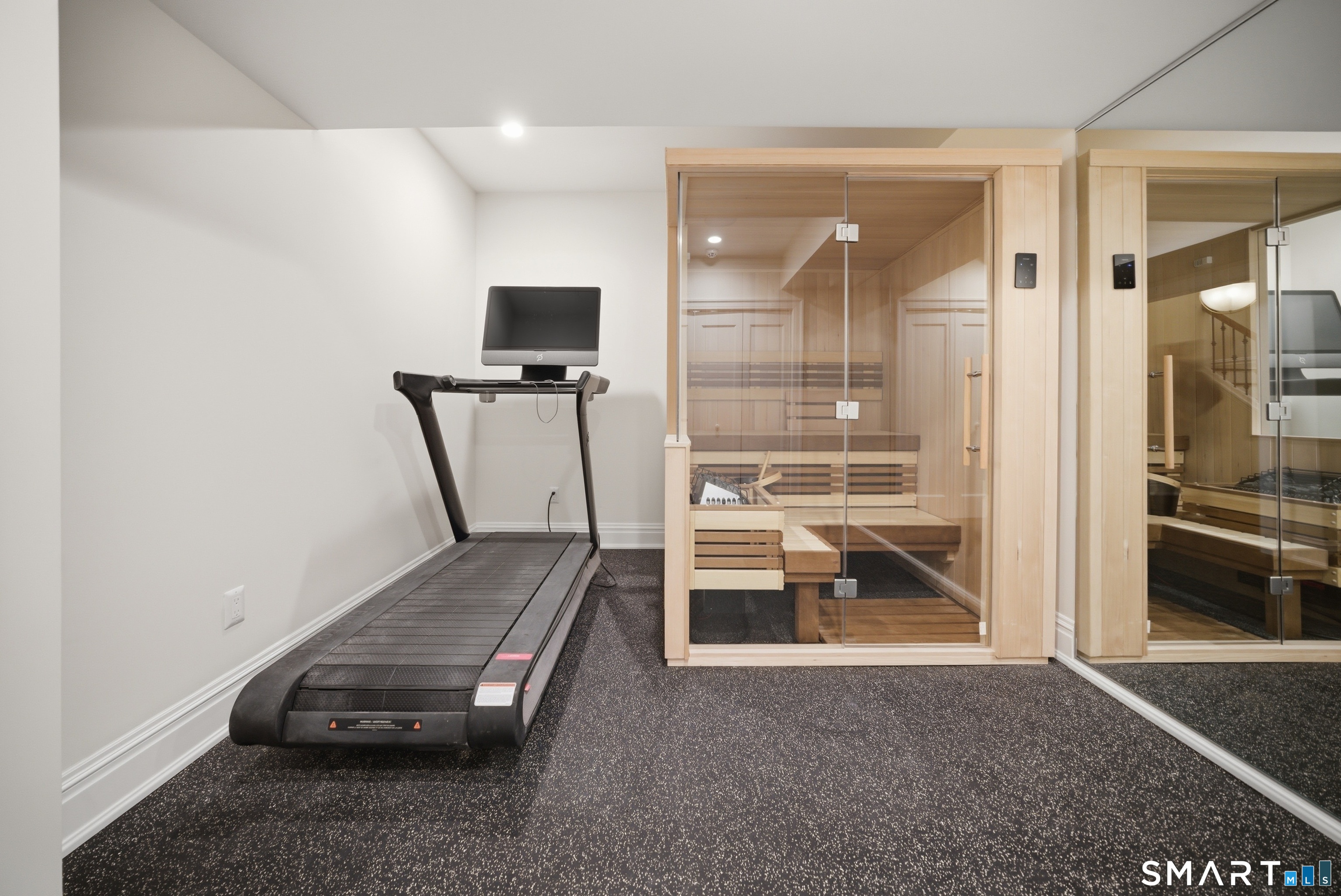 570 Unquowa Road Fairfield, CT 06824 - Photo 23 of 40