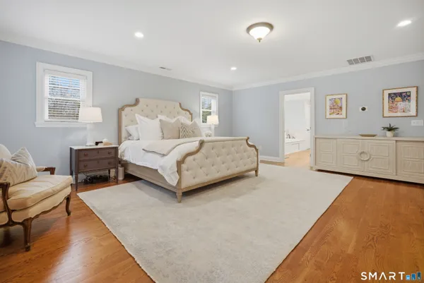 $1,899,000 | 570 Unquowa Road, Fairfield, CT 06824