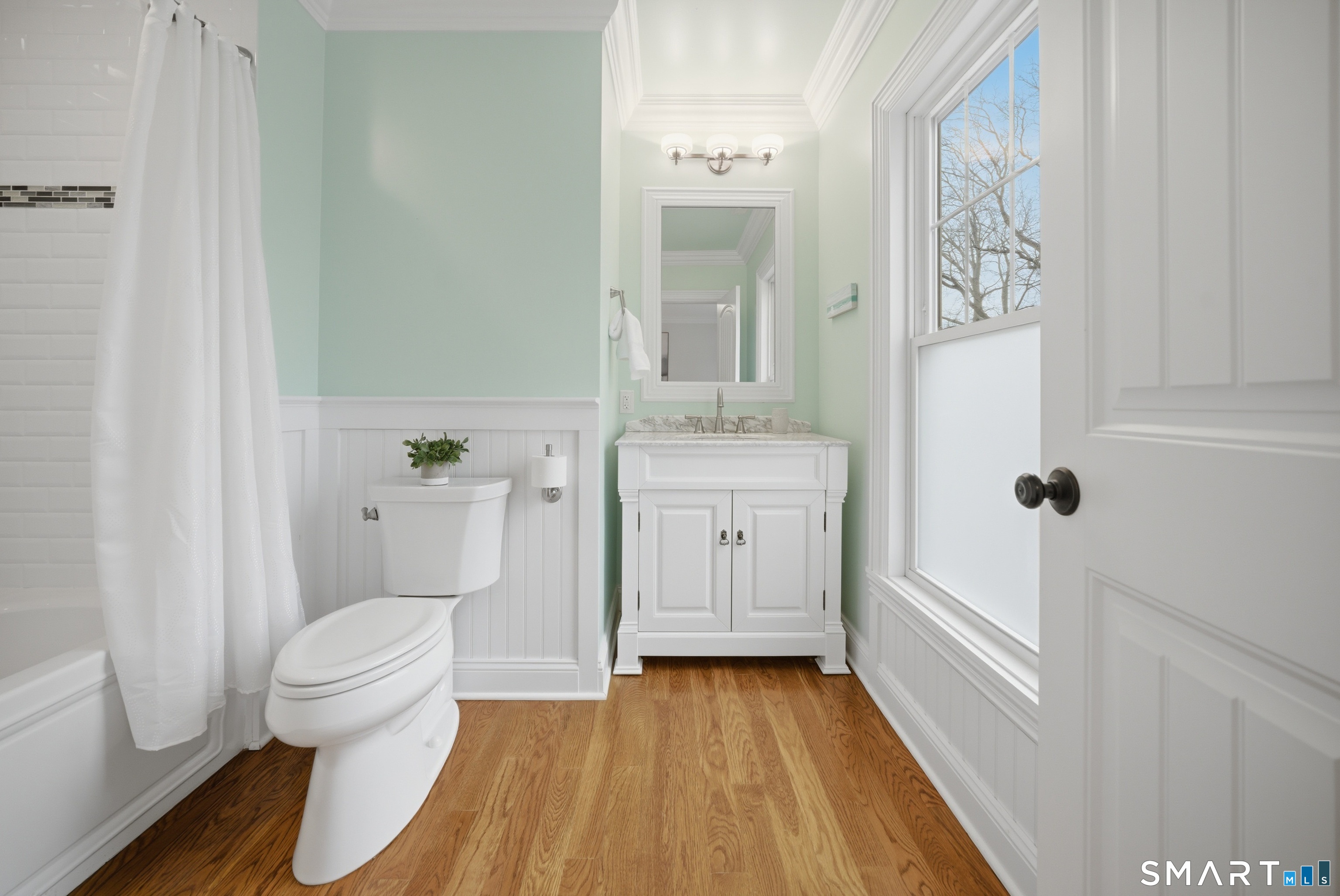 570 Unquowa Road Fairfield, CT 06824 - Photo 32 of 40