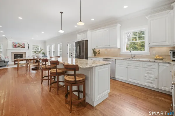 $1,899,000 | 570 Unquowa Road, Fairfield, CT 06824