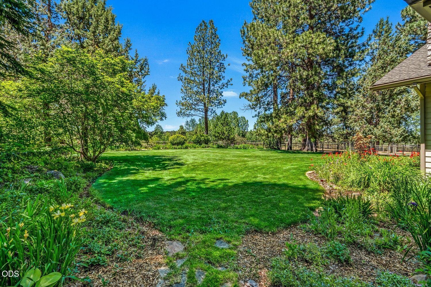 64464 Collins Road Bend, OR 97703 - Photo 54 of 58 Gallery Image 54