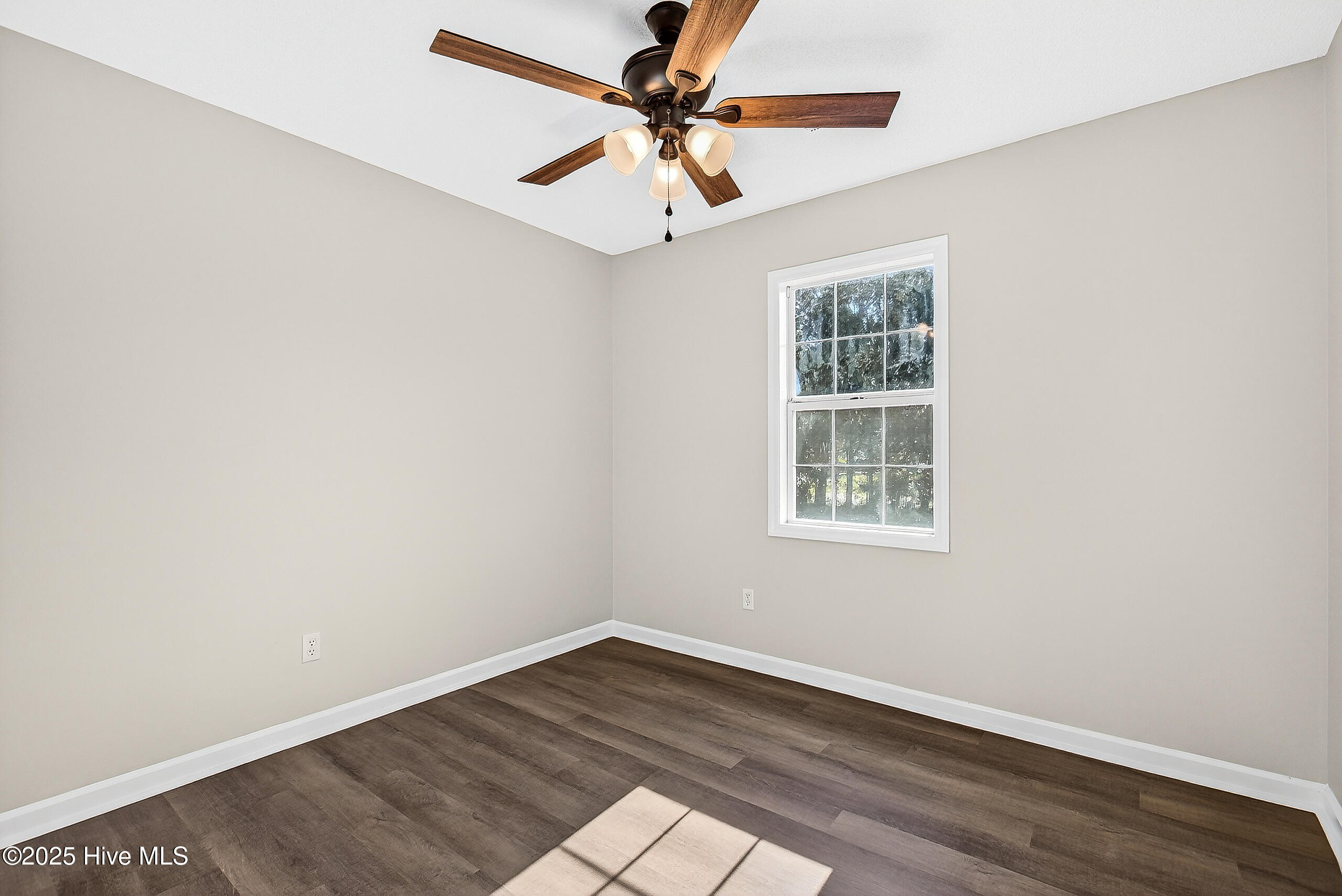 403 East Volant Street Hubert, NC 28539 - Photo 17 of 24 21 (21)