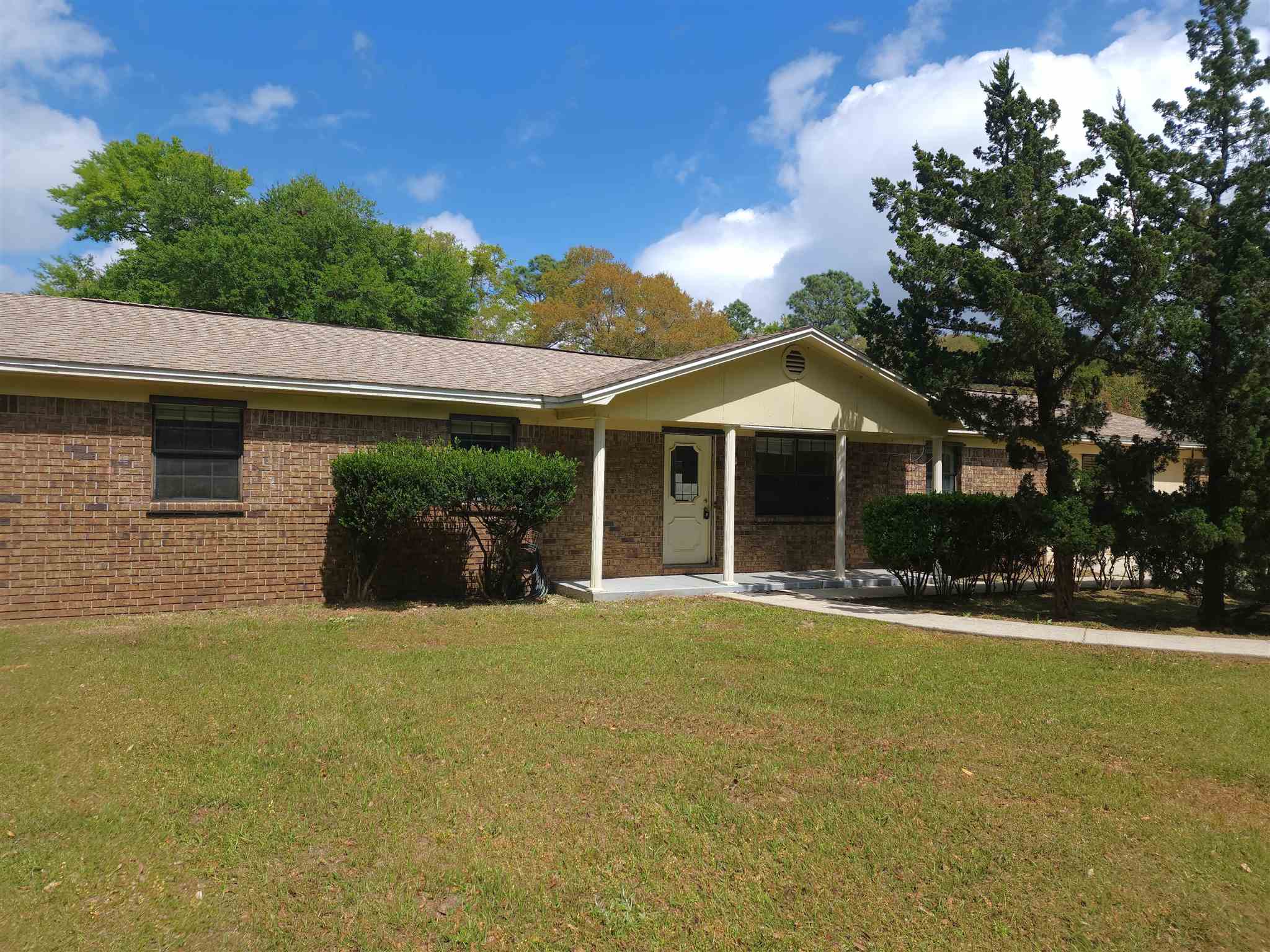 5508 Borden Road Milton, FL 32583 - Photo 4 of 39 Gallery Image 4