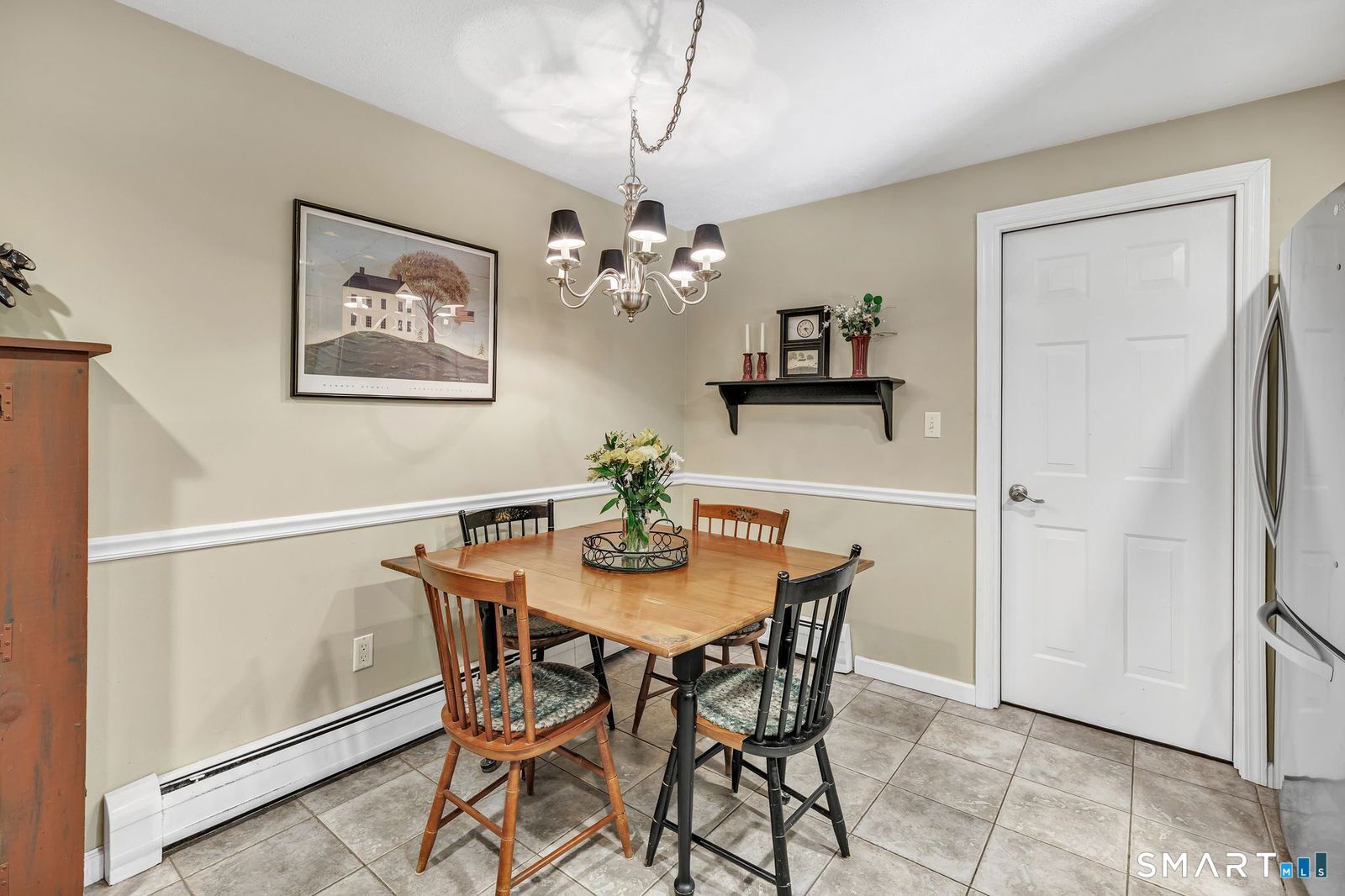 21 Overlook Place Trumbull, CT 06611 - Photo 11 of 37 Dining area in Kitchen...