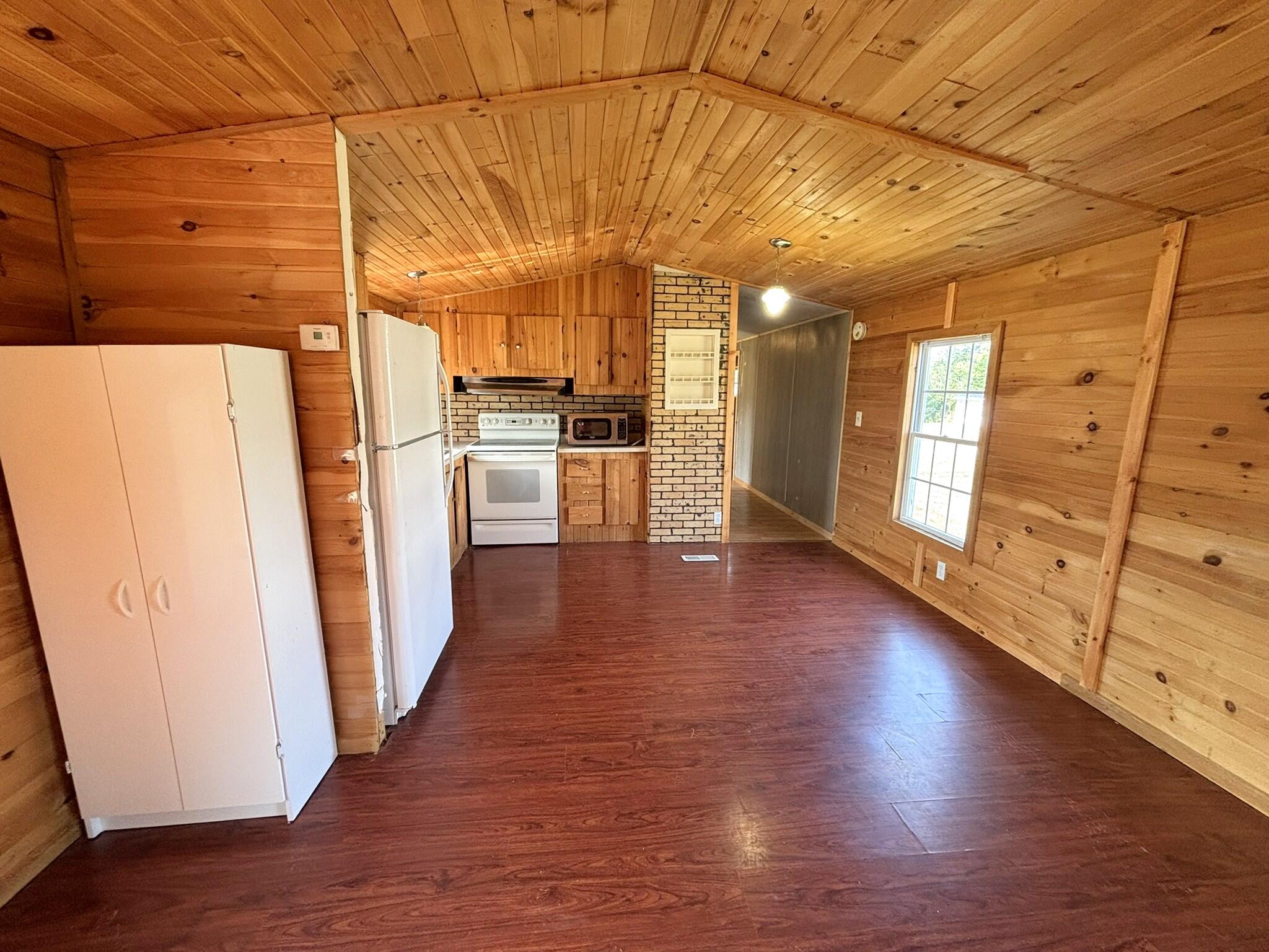 722 Hinckley Road Clinton, ME 04927 - Photo 9 of 30 9. Eat-In Kitchen