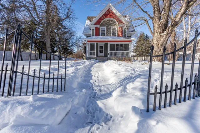 $319,999 | 1122 Fillmore Street, Alexandria, MN 56308