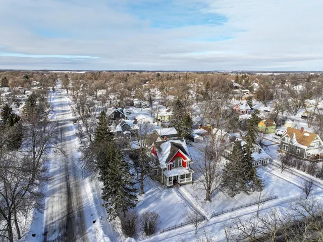 $319,999 | 1122 Fillmore Street, Alexandria, MN 56308