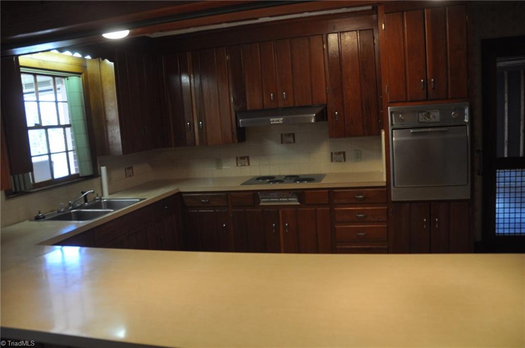 707 Chester Road Winston-Salem, NC 27104 - Photo 10 of 21 Gallery Image 10